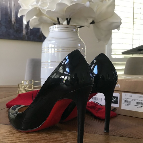 Authentic Christian Louboutin Simple Pumps. - Picture 9 of 12